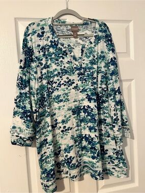 Chico's White, Blue & Green Floral Print Tunic